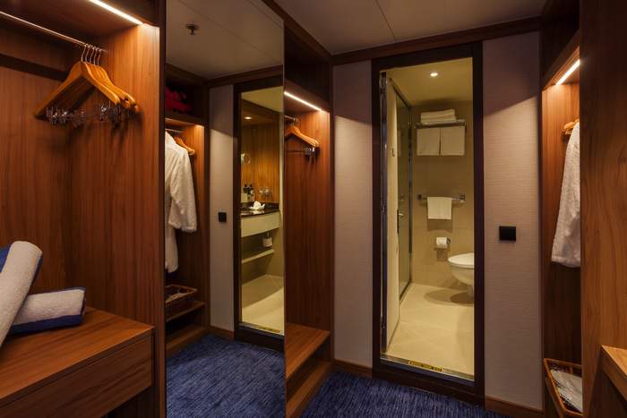 Nicko Cruises Vasco Da Gama Suite with Balcony 7.jpg